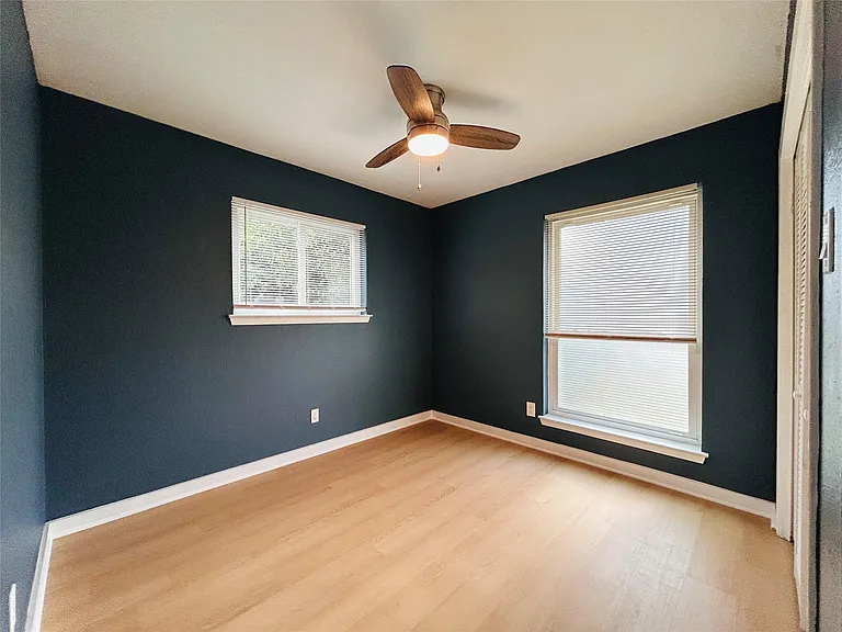2608 Cypress Ln — Photo 8
