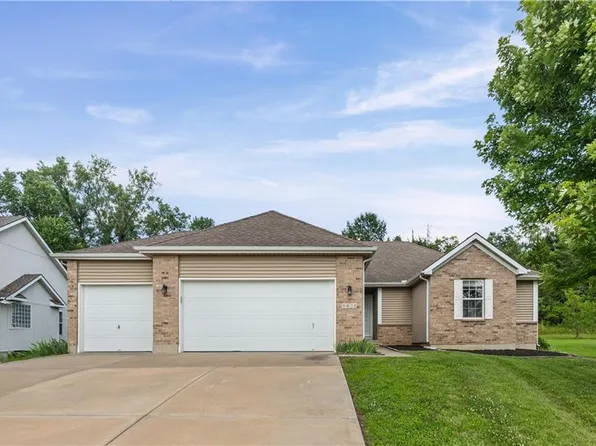 5021 NW Flintridge Rd, Riverside, MO 64150