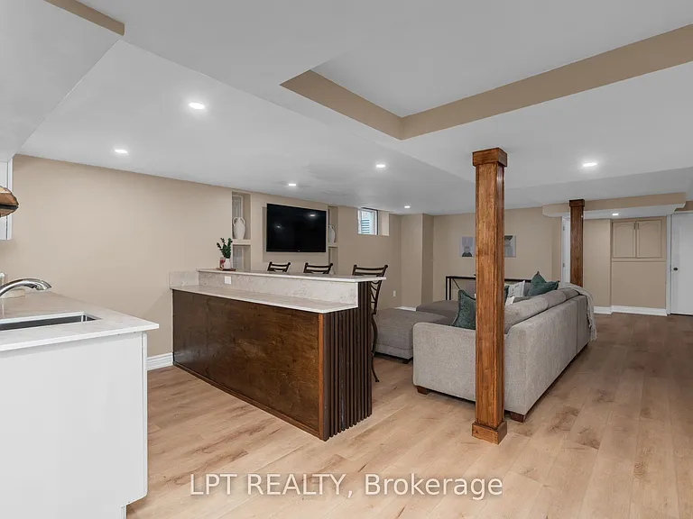 47 Northview Cres — Photo 33