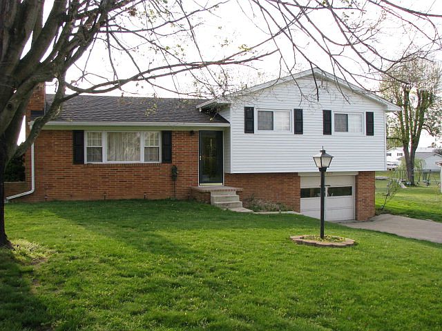 1st image of 2637 Brookhaven Dr