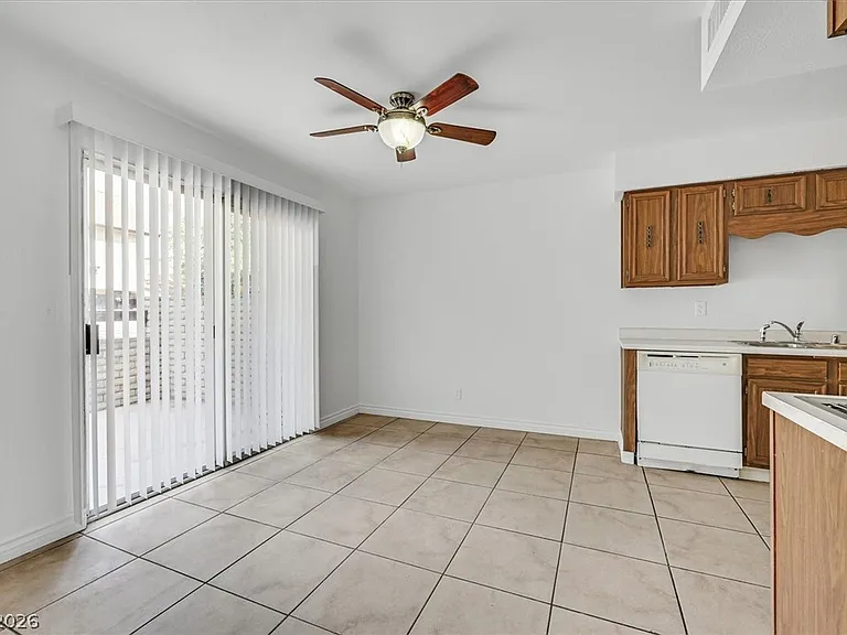 4474 Buena Vista Dr — Photo 7