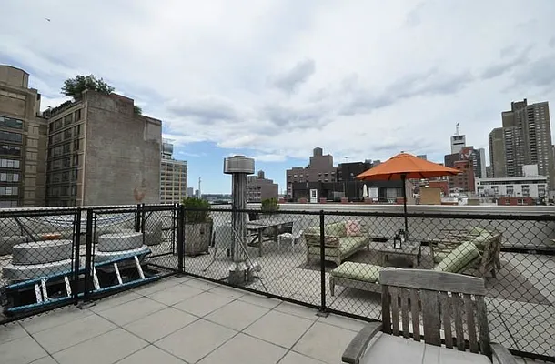 Rented by Compass | media 26