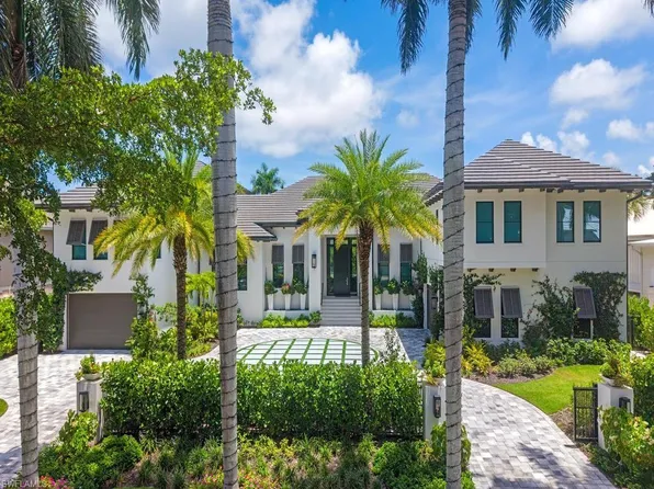 425 15th AVE S, NAPLES, FL 34102