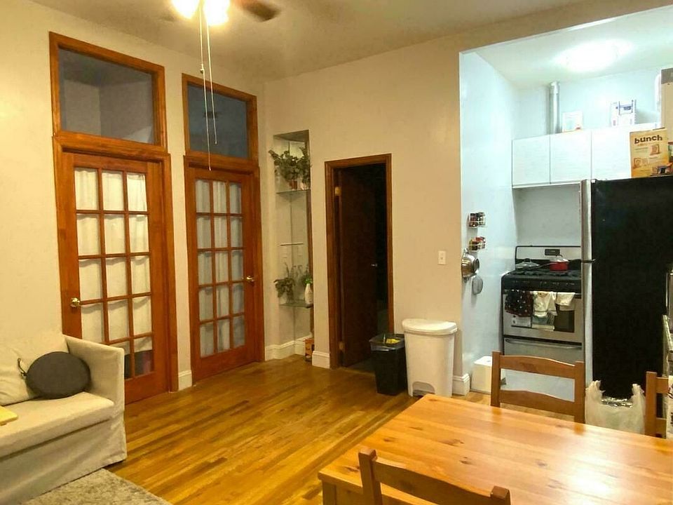 1st image of 579 Myrtle Ave #1R