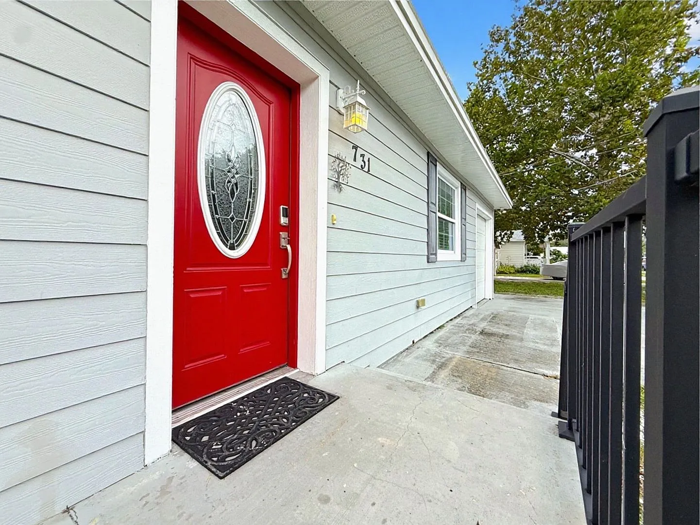 Beautifully renovated 3-bedroom, 2-bath home in College Park — Photo 4