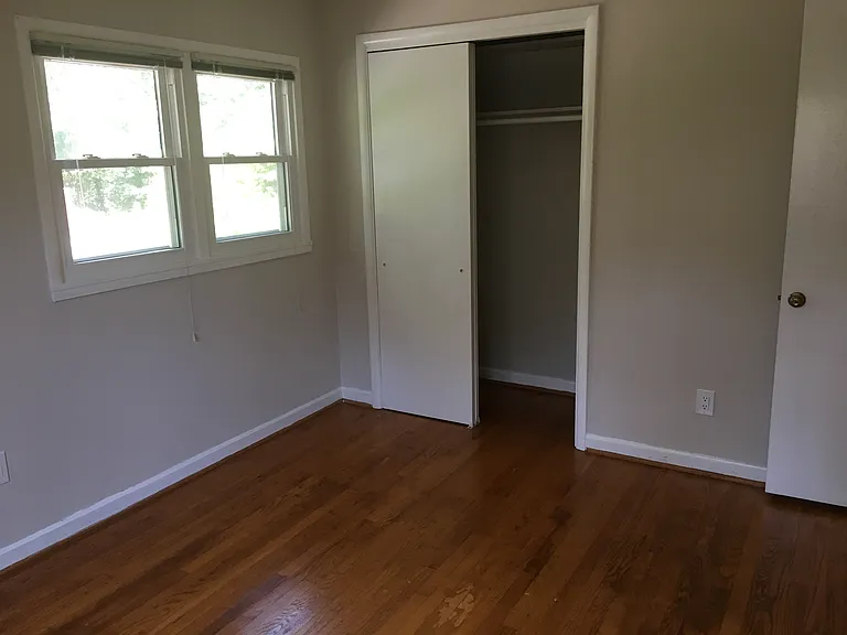 1115 Westbriar Ct NE — Photo 11