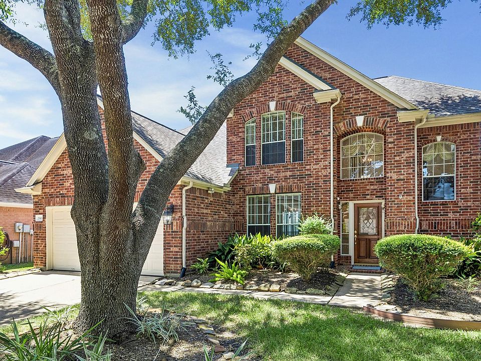 1st image of 2843 Five Oaks Dr