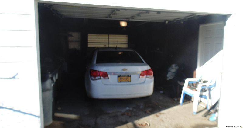 4th image of 1149 RIVER Road