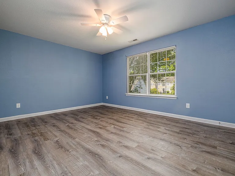 7713 Cortlandt Pl — Photo 30