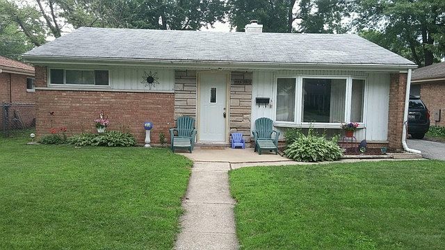 1st image of 17907 Oakwood Ave