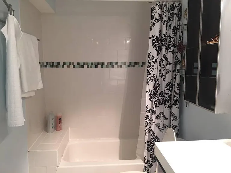 924 8th St NE #B — Photo 15