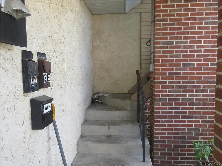 20 Bridge St — Photo 3