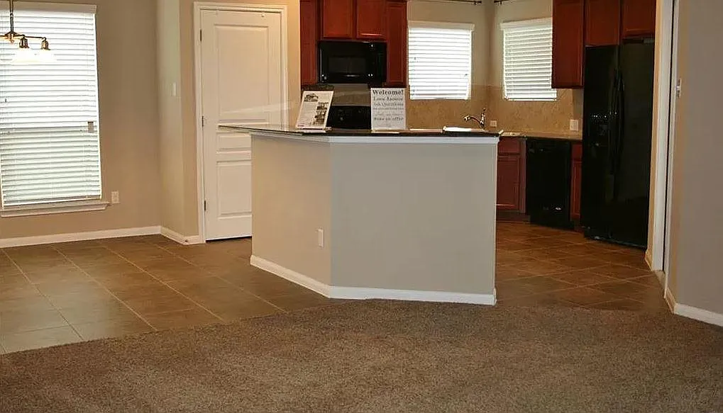 517 Wedgwood Dr — Photo 4