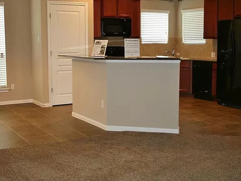 517 Wedgwood Dr — Photo 4