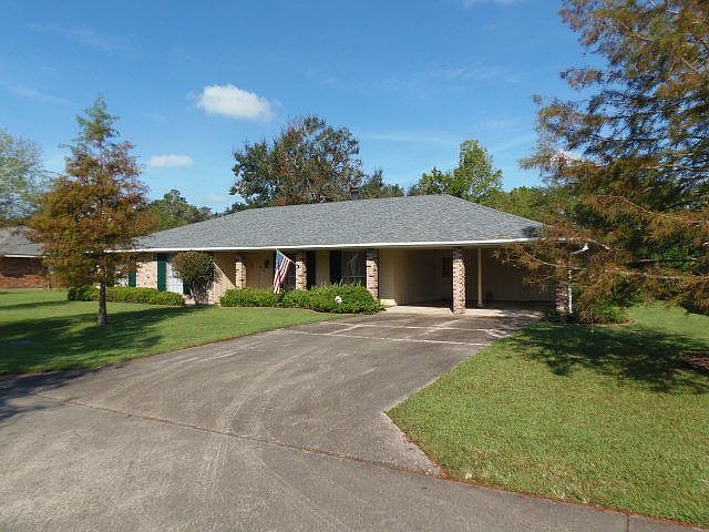 1st image of 310 College Ln