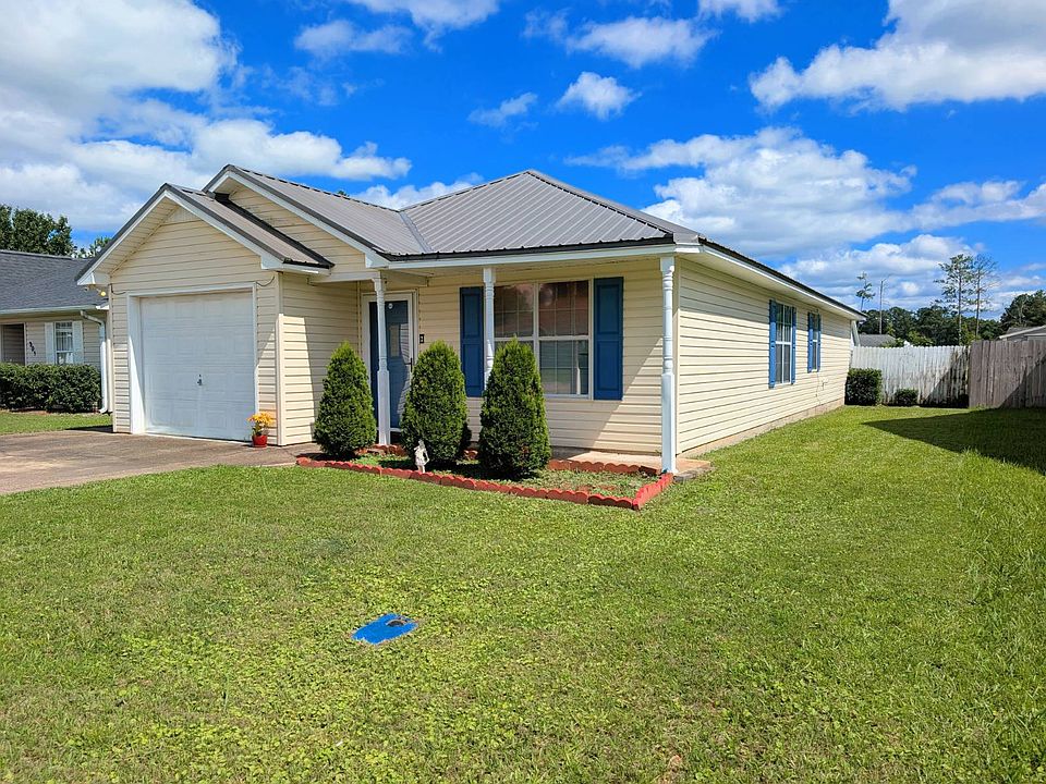 1st image of 303 Autumnwood Dr