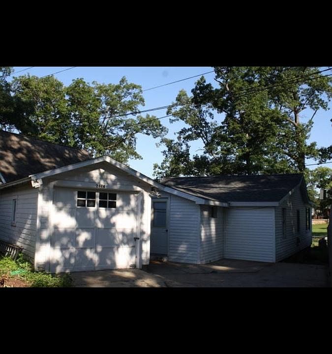 2nd image of 2654 Bartlett Rd