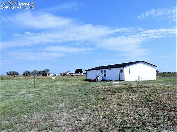 3rd image of 20555 Sahara Dr