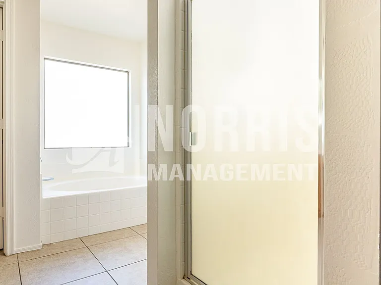 1632 E Cardinal Dr — Photo 36