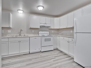 2710 Humboldt Rd #11, Green Bay, WI 54311