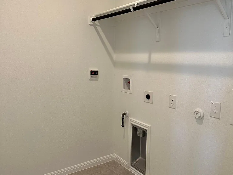 1021 Legend Milton Ln — Photo 17