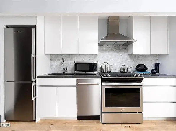 504 Myrtle Avenue image 1 of 17