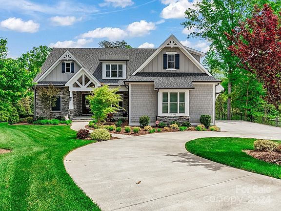 2nd image of 8946 Fair Oak Dr #32