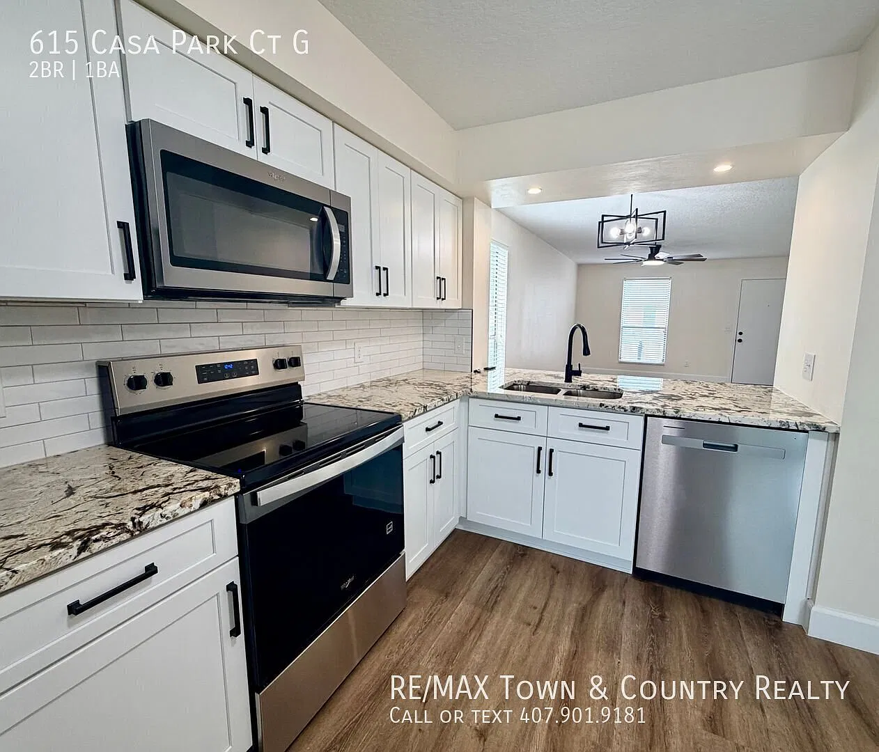 Renovated Townhome for Rent in Casa Park — Photo 3
