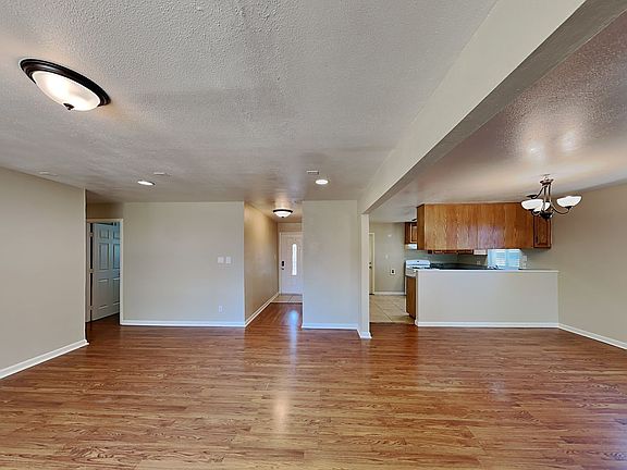 4th image of 4525 Brookfield Dr