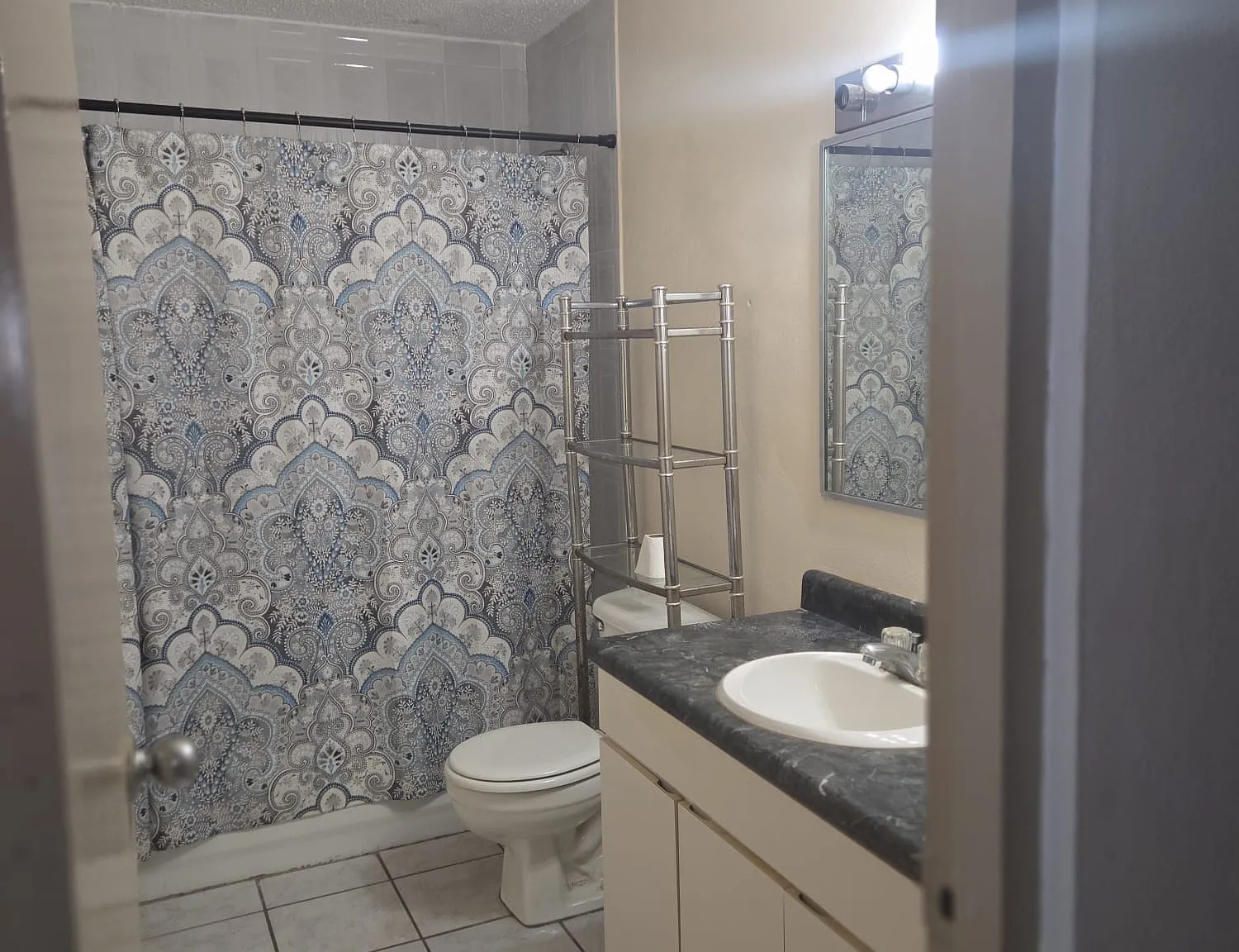 3 bed, 1252 sqft, $1,500 — Photo 4