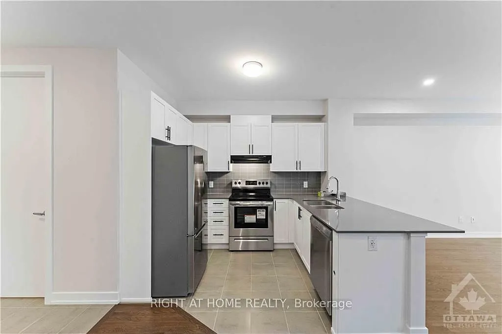 3 bed, $2,450 — Photo 3