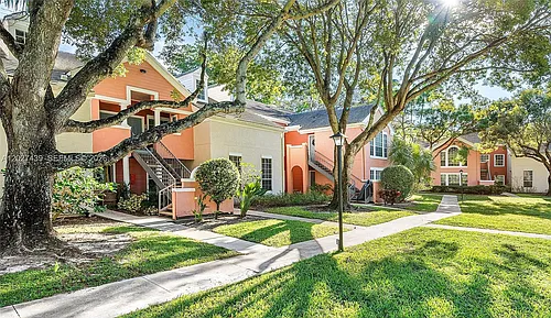 1011 Crystal Way #N Photo 1