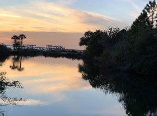 717 Roanoke Ct, Gulf Breeze, FL 32561