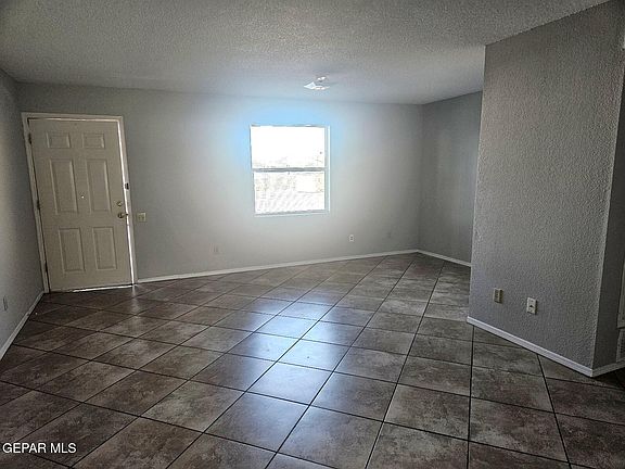 4th image of 592 Bartlett Dr #306