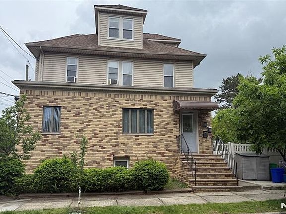 2nd image of 315 Green Ave