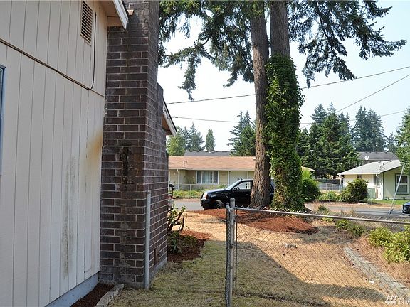 3rd image of 17321 13th Ave E