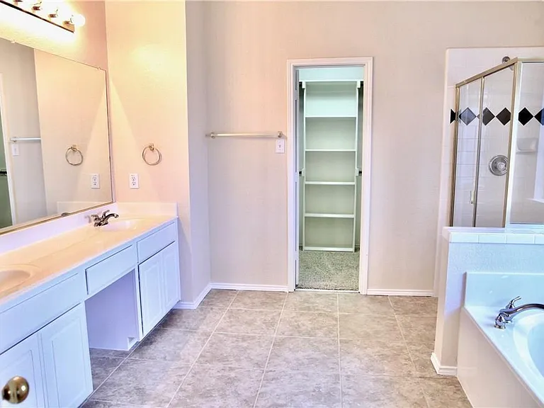 1427 Autumnmist Dr — Photo 19