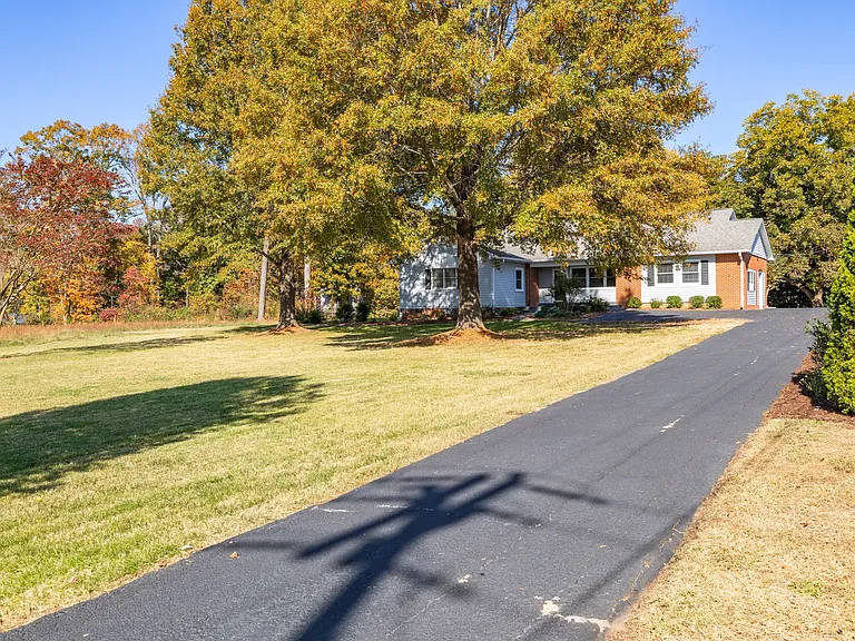 1172 State Highway 150 W — Photo 2