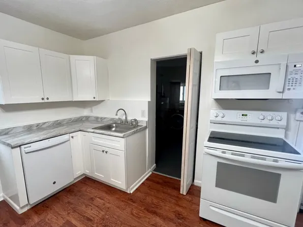 98 12th St #1, Ambridge, PA 15003