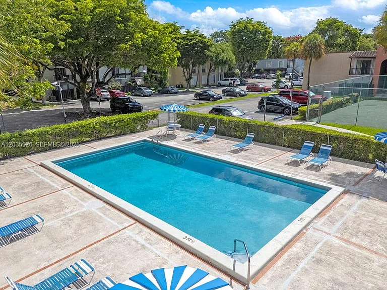 10832 N Kendall Dr #U1 — Photo 24