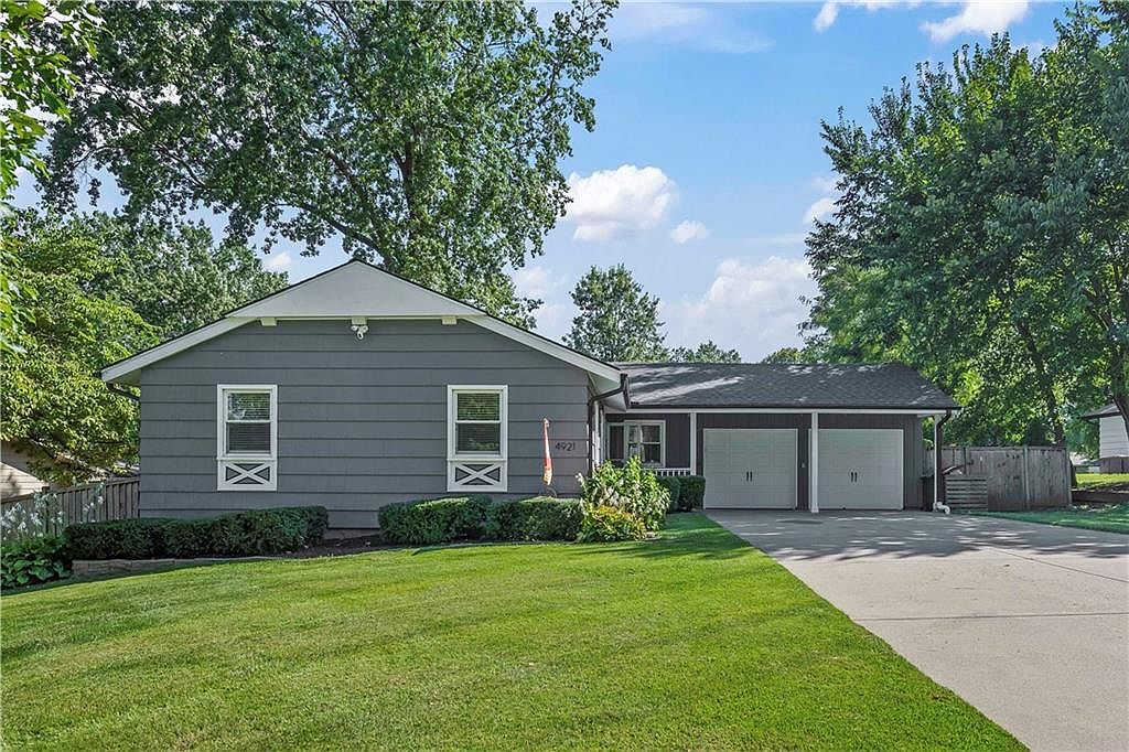 4921 W 64th Ter, Prairie Village, KS 66208 | Zillow