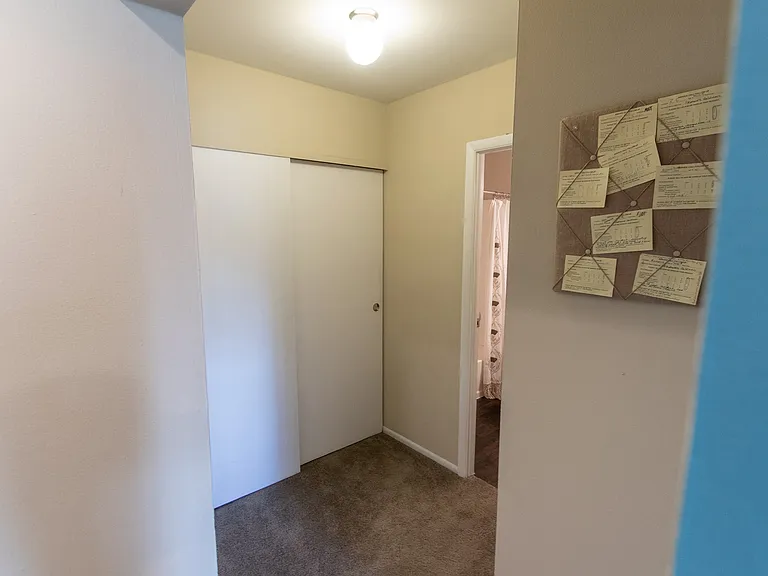 Romaine Court — Photo 48