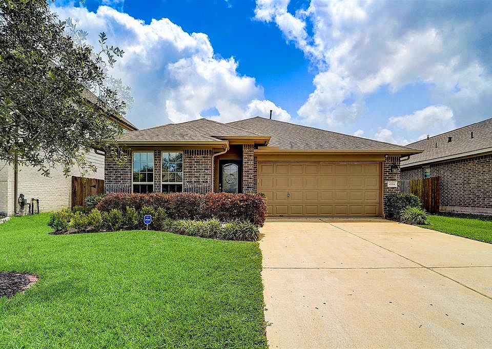 1st image of 4814 La Piedra Lane