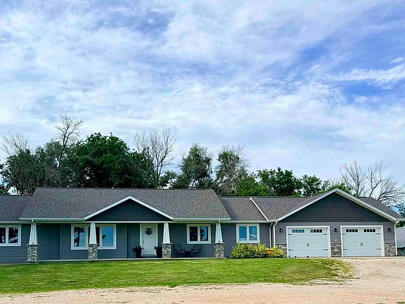 2nd image of 2054 Esther Ave