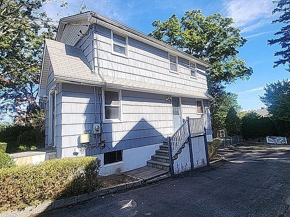 3rd image of 10 Shelley Avenue