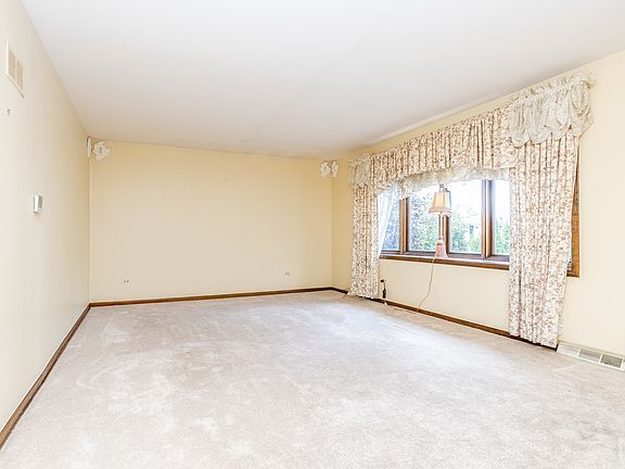 2nd image of 8047 S Oketo Ave