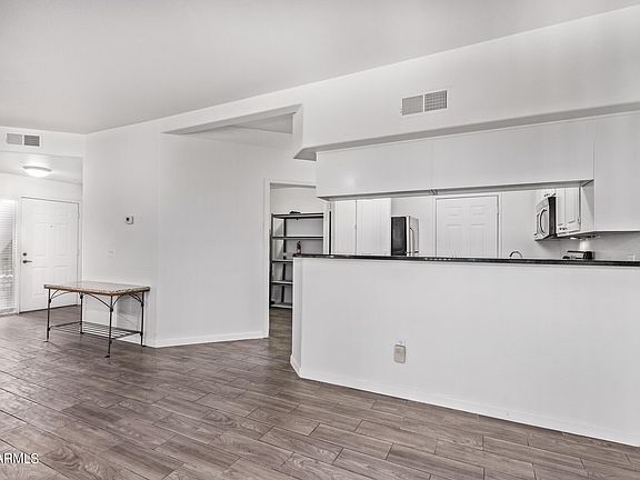 3rd image of 600 W GROVE Parkway #1108