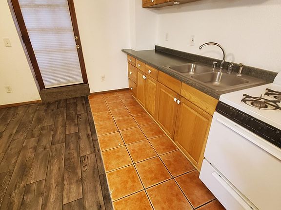 5th image of 1819 Bellevue Ave APT 7