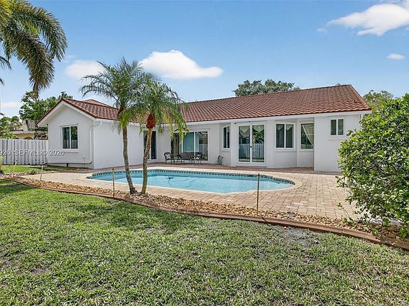 5th image of 1583 NW 182nd Way