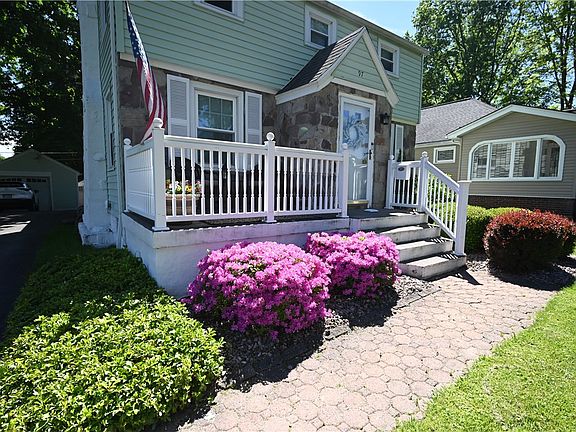 3rd image of 97 Lyndale Dr